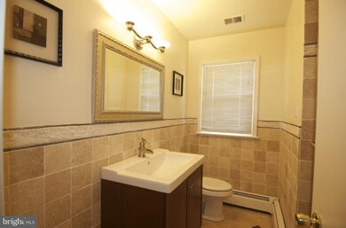 11914 Skylark Rd, Clarksburg, MD 20871 - photo 5