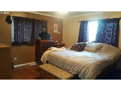 771 NW Yamhill St, Sheridan, OR 97378 - photo 6