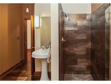 900 2nd St SE unit 603, Cedar Rapids, IA 52401 - photo 4