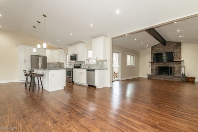 363 Balmoral Dr, Cleveland, OH 44143 - photo 6