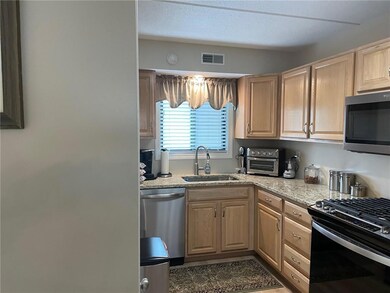 650 E Greenwich Ave unit 202, West Warwick, RI 02893 - photo 5