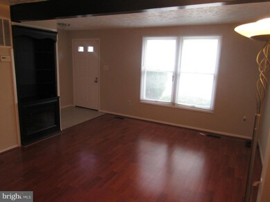 19112 Partridge Wood Dr, Germantown, MD 20874 - photo 6