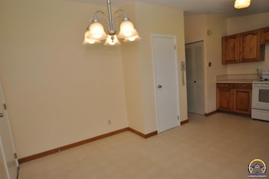 4301 SW 34th St, Topeka, KS 66614 - photo 7