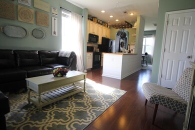 6 Living Room 3