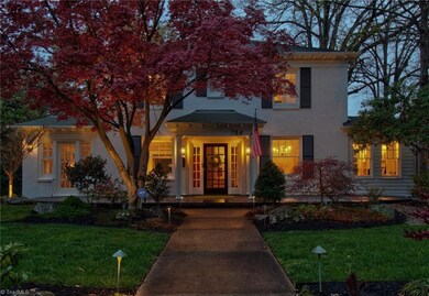 Day or night, this home glows!