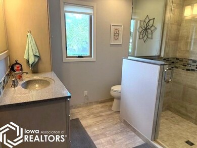 1003 2nd Ave NE, Clarion, IA 50525 - photo 7