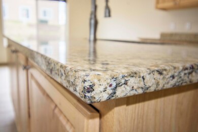 5814 Anna Ave, Williston, ND 58801 - photo 5