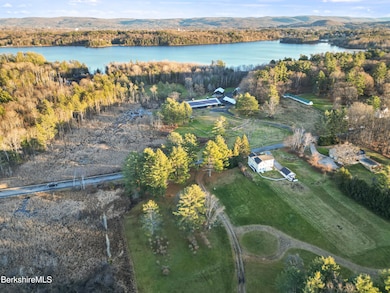 403 Churchill St, Pittsfield, MA 01201 - photo 2