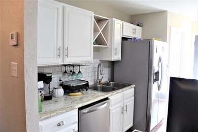 132 Presidio Place, Wake Village, TX 75501 - photo 4