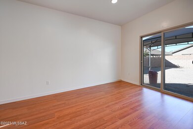 Dining Area 9297