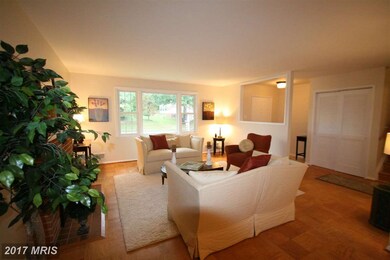 5215 Portsmouth Rd, Fairfax, VA 22032 - photo 4