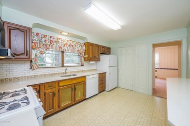 14 Ferris Dr, Old Greenwich, CT 06870 - photo 7