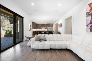 8439 SE 37th St, Mercer Island, WA 98040 - photo 7