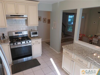 601 Maplecrest Rd unit 27, Edison, NJ 08820 - photo 5