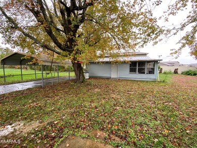 556 Dillon St, Crossville, TN 38555 - photo 6