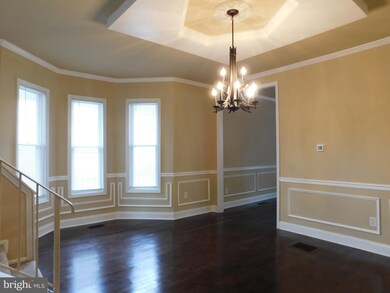 907 E 43rd St, Baltimore, MD 21212 - photo 3