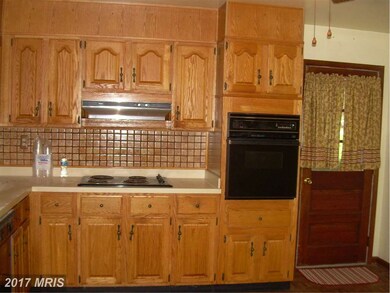 2122 Carroll Dale Rd, Sykesville, MD 21784 - photo 2