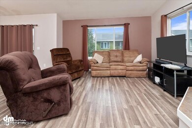 06-Living Room_IMG_8135
