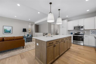 5586 Meadow Grass Cir SE, Cedar Rapids, IA 52403 - photo 7