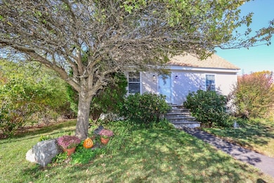 81 Spring Park Ave, Dracut, MA 01826 - photo 2