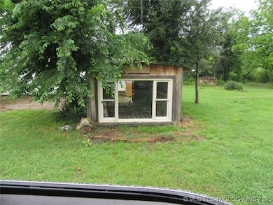 1000 N 6th, Quinton, OK 74561 - photo 3