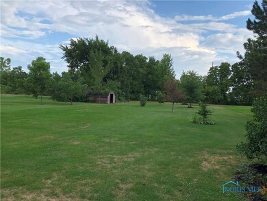 115 Lynn St, West Unity, OH 43570 - photo 5