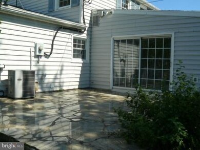 12317 Welling Ln, Bowie, MD 20715 - photo 3