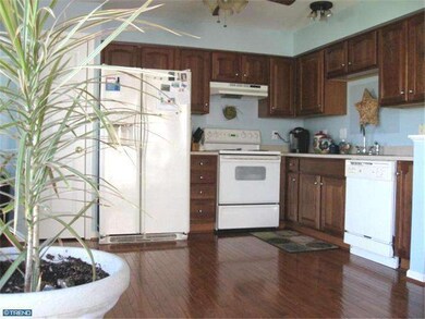 36 N Savanna Dr, Pottstown, PA 19465 - photo 4