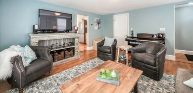 69 Lynn St unit 3, Peabody, MA 01960 - photo 2