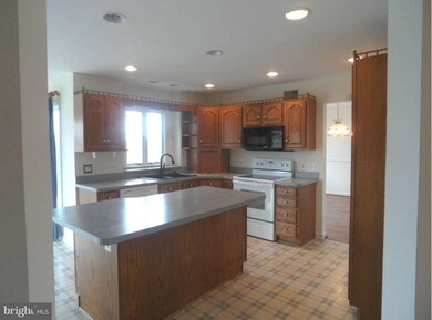 3775 Maplecrest Dr, Knoxville, MD 21758 - photo 5