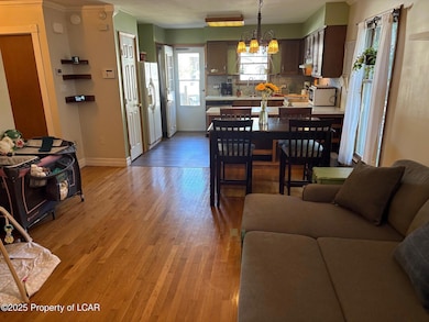 39 S Thomas Ave, Kingston, PA 18704 - photo 4