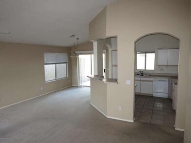023-276436 front room 2