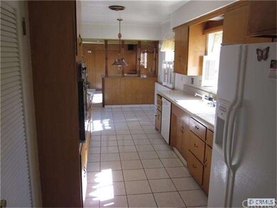 Kitchen with eating area