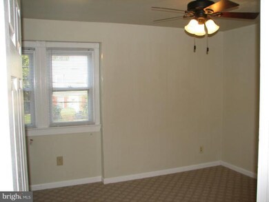 3811 26th Ave unit 3811, Temple Hills, MD 20748 - photo 6