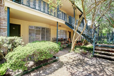 Beautifully manicured coutyard.
