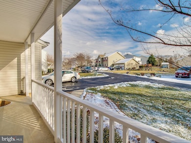 6598 Wicklow Dr, Sykesville, MD 21784 - photo 3