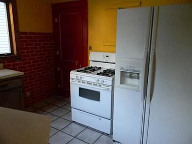 1228 W Barnes Ave, Lansing, MI 48910 - photo 5