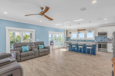 Living/Kitchen