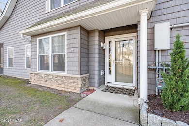 1113 Macintosh Way, Matamoras, PA 18336 - photo 2