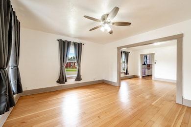 904 N Sheridan Ave, Sheridan, WY 82801 - photo 5