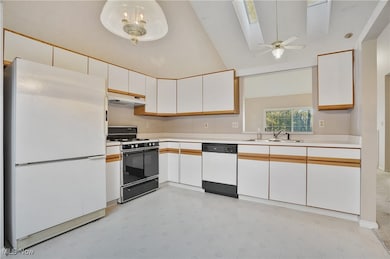 6817 Chaffee Ct, Brecksville, OH 44141 - photo 3