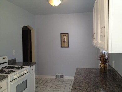 1626 W 34th St, Davenport, IA 52806 - photo 5