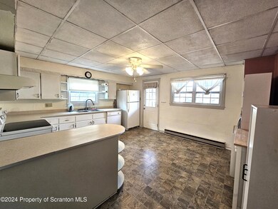 624 Court unit 2, Scranton, PA 18508 - photo 4