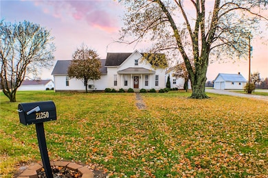 21250 County Highway 17, Charleston, IL 61920 - photo 2