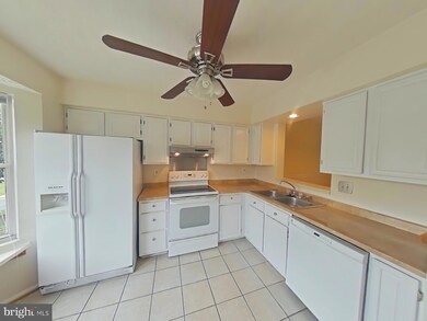 12443 Port Haven Dr, Germantown, MD 20874 - photo 4