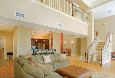 391 Walnut St unit 9, Newtonville, MA 02460 - photo 2