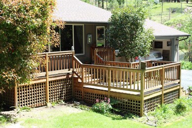 4178 E Evans Creek Rd, Rogue River, OR 97537 - photo 2