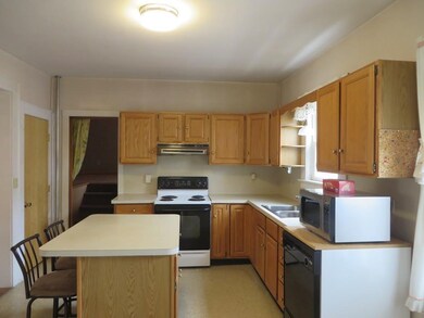 170 Conway St, Greenfield, MA 01301 - photo 3