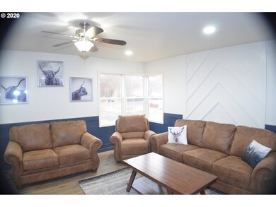 818 E Main St, John Day, OR 97845 - photo 4