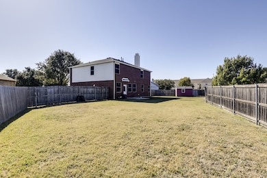 4920 Steeple Chase Ct, Grand Prairie, TX 75052 - photo 4